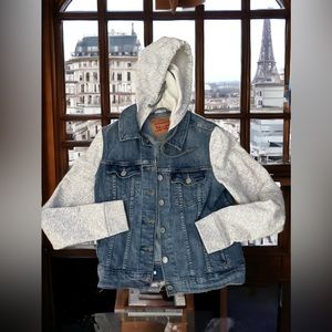 Levi’s hybrid trucker’s denim jacket with hoodie. Pre loved.